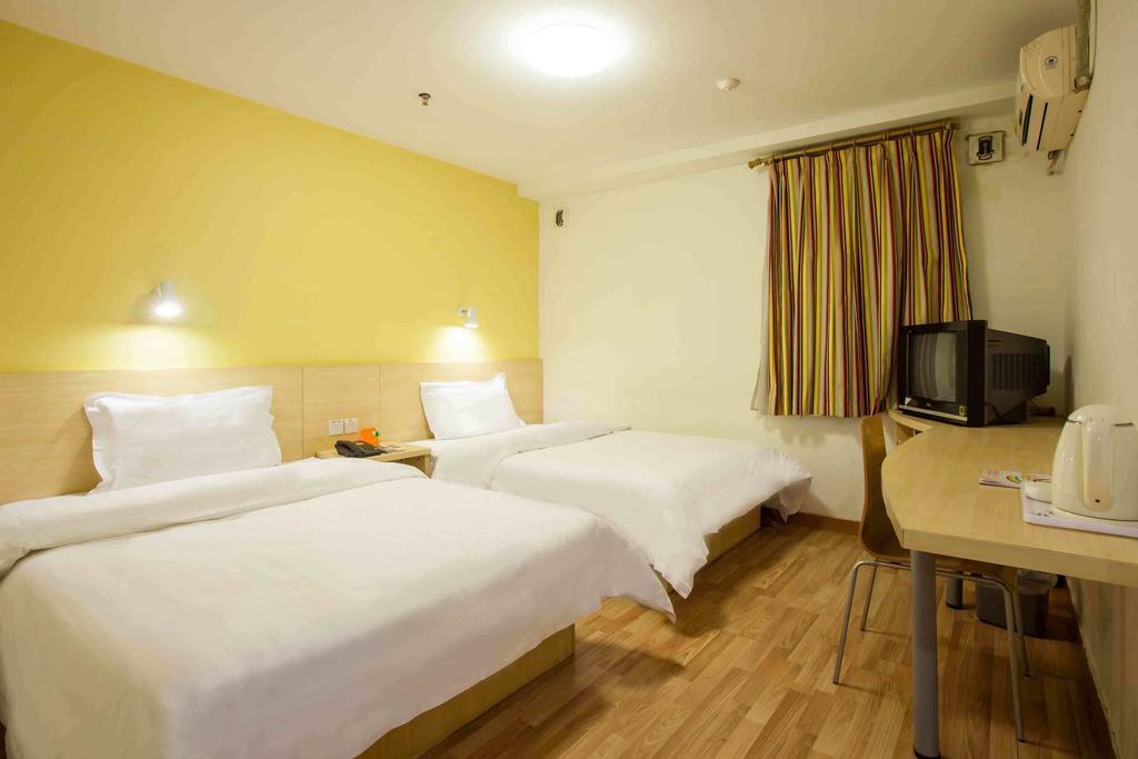 7Days Inn Changsha Tianxin Park Room photo